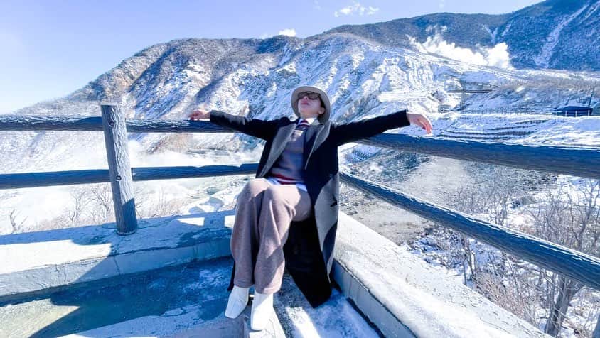 Syahriniさんのインスタグラム写真 - (SyahriniInstagram)「• Winter Sunlight Is A Warm Old Soul, Spreading Love In Bitter Cold !  _____________𝓢𝓨𝓡___________  #PrincesSyahrini #Winter_February2021 #Japan」2月7日 8時56分 - princessyahrini