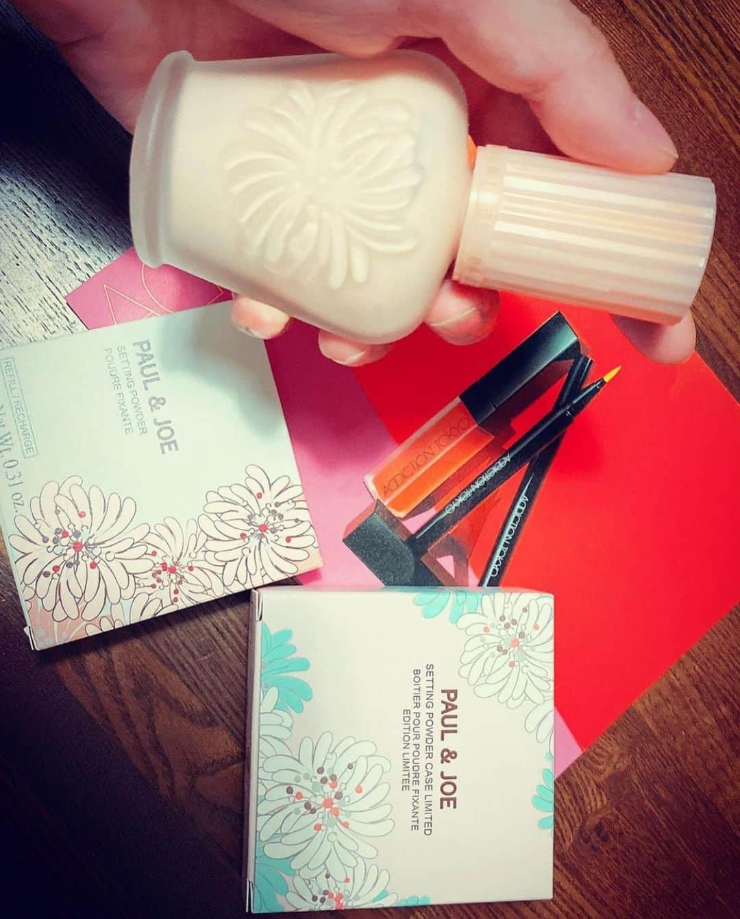 ちゃたさんのインスタグラム写真 - (ちゃたInstagram)「ポール&ジョー  #購入品　#化粧品　#化粧道具　#beauty #make #makeup #メイク道具　#メイク好き #メイク好きな人と繋がりたい #美容#美容好きな人と繋がりたい #美意識 #女子力#プチプラコスメ #コスメ#ヴィセ#ポールアンドジョー #下地#ベースメイク#ドラッグストアコスメ #デパ地下コスメ#プチプラ#おしゃれ#💄#ファンデーション#化粧下地 #下地#ベース#ベースメイク #ポールアンド」2月7日 9時54分 - c.h.a.t.a.13