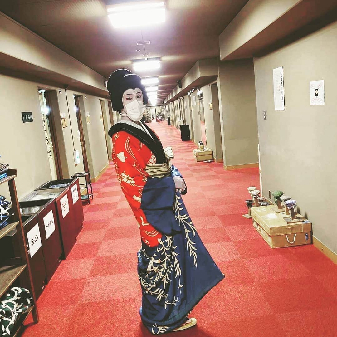 尾上緑さんのインスタグラム写真 - (尾上緑Instagram)「【NHK BSプレミアム初春歌舞伎公演放送のお知らせ】  『四天王御江戸鏑（してんのうおえどのかぶらや）』  2月7日（日）午後11：20～午前1：40 #国立劇場 #初春歌舞伎公演  #四天王御江戸鏑 #NiziU #縄跳びダンス #踊っているので観て下さい #NHK #BSプレミアム #歌舞伎」2月7日 10時32分 - onoe_midori