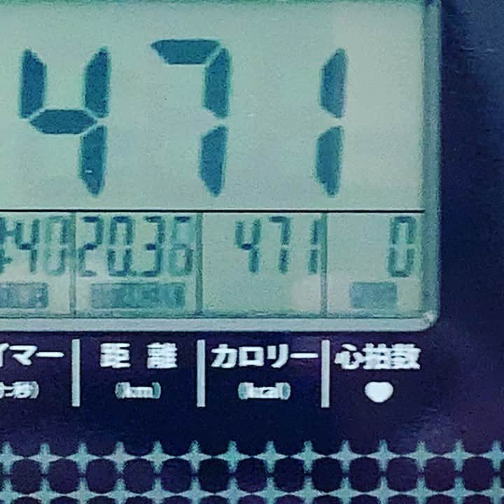 のインスタグラム：「エアロバイク 汗💦絞り出して 朝風呂入って」