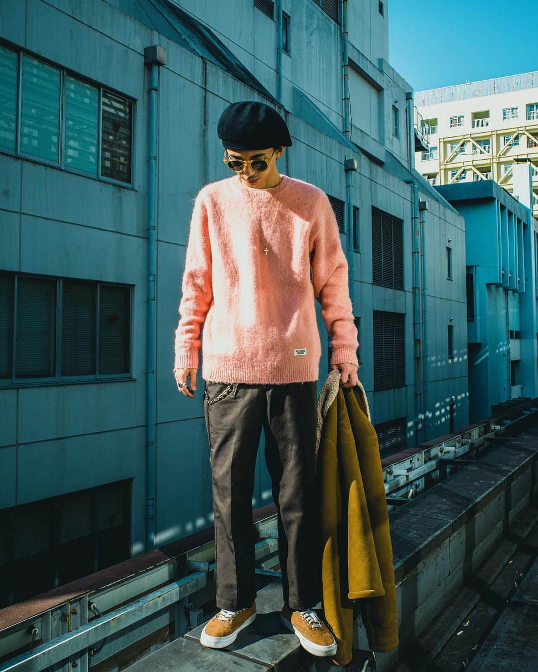雄三 雨宮さんのインスタグラム写真 - (雄三 雨宮Instagram)「brown×pink🦣🦩  ジャケット @captainshelm_tokyo  #captainshelm  ニット #wackomaria  @wackomaria_guiltyparties  #モヘアニット #mohairknit   パンツ @redkap  #redkap  @wax__official   @vans  #vans  @ayame_id  #ayame   #oceantokyo #oceantokyoover #メンズヘア #メンズファッション #メンズパーマ #メンズ髪型 #メンズヘアカタログ #メンズモデル #雨宮雄三#雨スタ」2月7日 10時57分 - amezooon