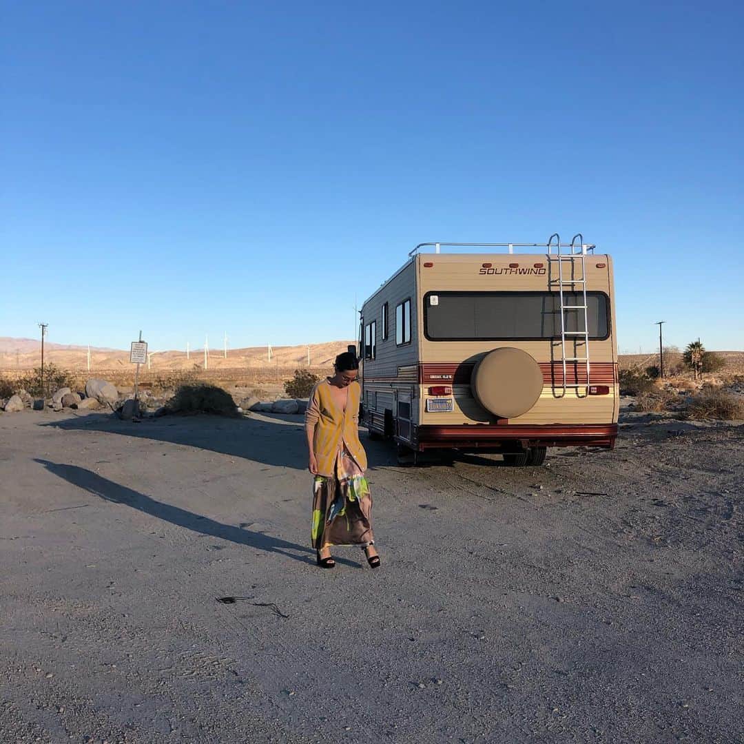 シンシア ローリーさんのインスタグラム写真 - (シンシア ローリーInstagram)「I said i wanted some DESSERT! ( not desert )」2月7日 11時10分 - cynthiarowley