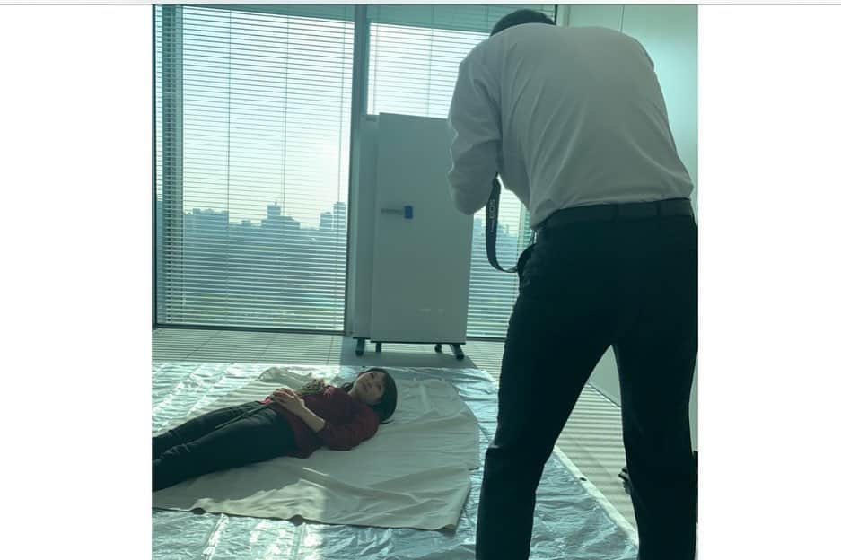 諸國沙代子さんのインスタグラム写真 - (諸國沙代子Instagram)「. カメラが趣味の岩原アナが ytvアナウンサー陣を 撮影してくれています！ しかも一人一人違った シチュエーションを 考えてくれているんです。 忙しい中でありがとー！ . 私はまさかのお花💐笑 . 岩原アナが撮影してくれた ytvアナウンサー陣の写真は ▶︎岩原アナアカウント @ytv_iwahara  ▶︎アナウンス部アカウント @ytvana_official  で是非ご覧下さい！ . 5枚目の撮影風景写真は お手伝いをして下さっていた 林アナ撮影です！笑 . 又。昨日放送の特番 #アナだらけスペシャル ご覧下さった皆様 ありがとうございました。 問題のドッキリVTRは YouTubeにUPされています... 目の前の叱責、効いた... なんとかしなきゃという一心でしたが 反省しています...」2月7日 11時22分 - sayoko_shokoku.ytv