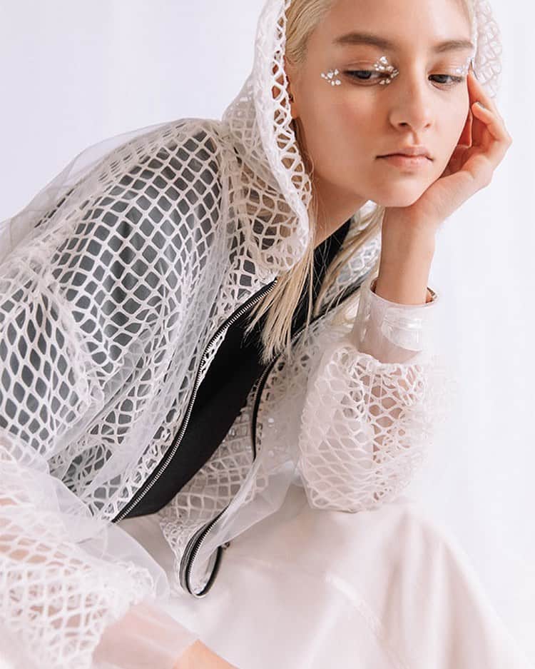 AULA AILAのインスタグラム：「・INFORMATION OFFICIAL WEB STOREにて、2021 HIGH SUMMER COLLECTIONの先行予約会を開催中！  期間中ご予約いただいたお客様に、ポイント20倍をプレゼントいたします。  是非ご覧くださいませ。」