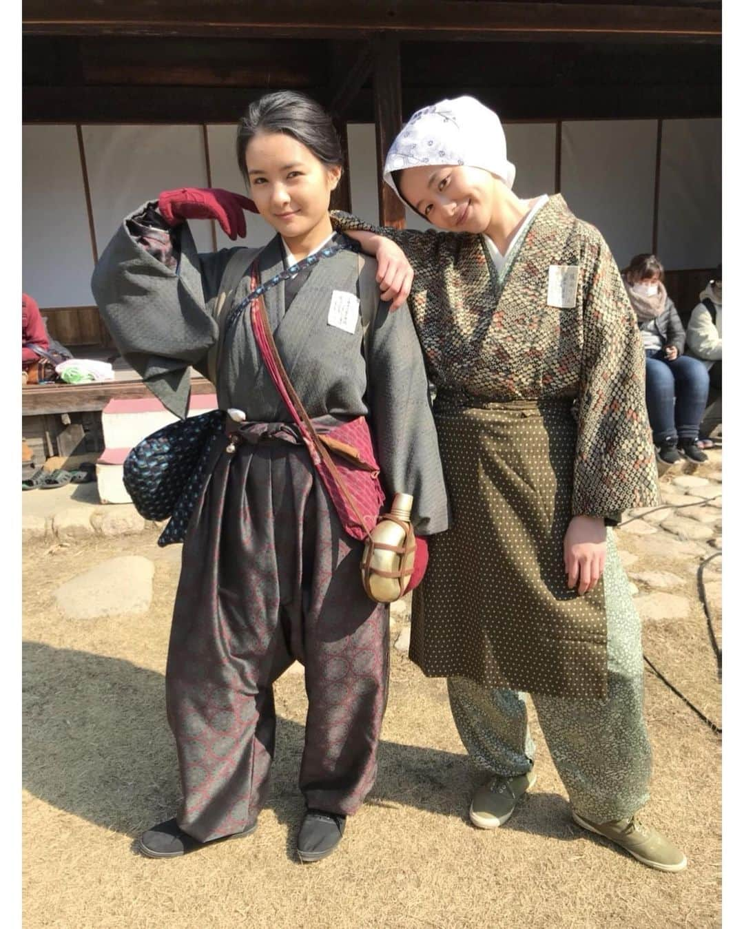 葵わかなさんのインスタグラム写真 - (葵わかなInstagram)「この間。  隣の控室がなんと、真由でした✨☺️  会うのすっごい久しぶりで… 大人になったねって言いながら写真撮った〜🙋‍♀️  実は姉妹だった私たち笑  今度またゆっくり話そうね！  #堀田真由　ちゃん #てんとりん」2月7日 11時55分 - aoiwakana0630