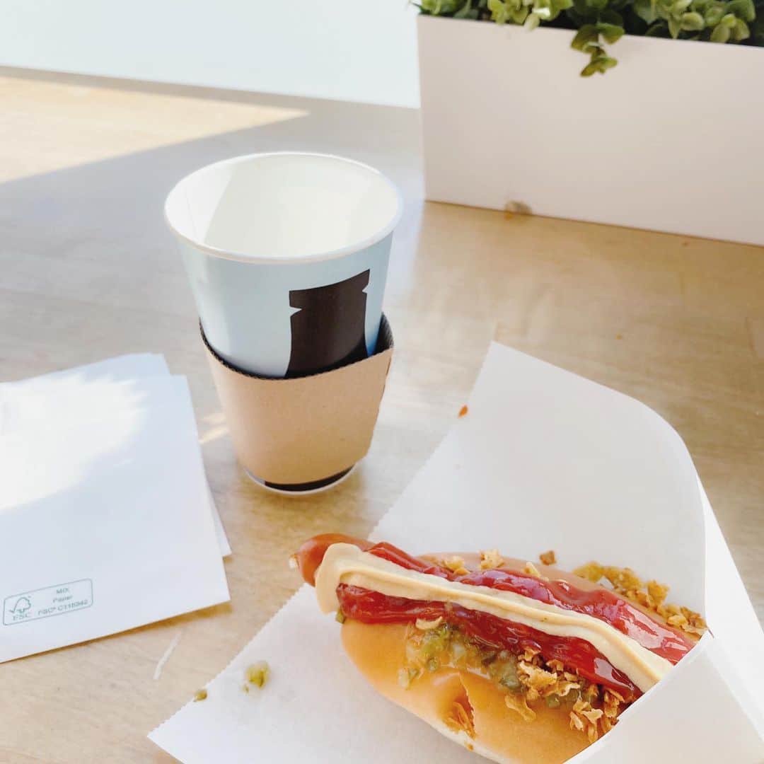 aiaiさんのインスタグラム写真 - (aiaiInstagram)「たくさん歩く日は ベージュコンバース  Quandさんのスウェットセットアップに miteのボアコート  @quand_tokyo  @mite__official   詳細ブログにも書いています  𖤐𖤐𖤐𖤐  #fashion#outfit#style#coordinate#instagood#ootd#pic#instapic#コーデ#コーディネート#スタイリング#プチプラコーデ#本日のコーデ#大人カジュアル#プチプラ  #カジュアル #アラフォー #アラフォーコーデ #アラフォーファッション#冬コーデ #スウェット #スウェットコーデ #スウェットセットアップ  #ベージュコンバース #ベージュコーデ #ベージュカラー  #ボアコート #ロングボアコート#mite #mite_official」2月7日 12時56分 - saltaiai
