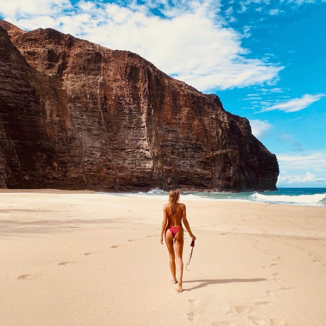 トリ・プラバーのインスタグラム：「☁️☁️.....」
