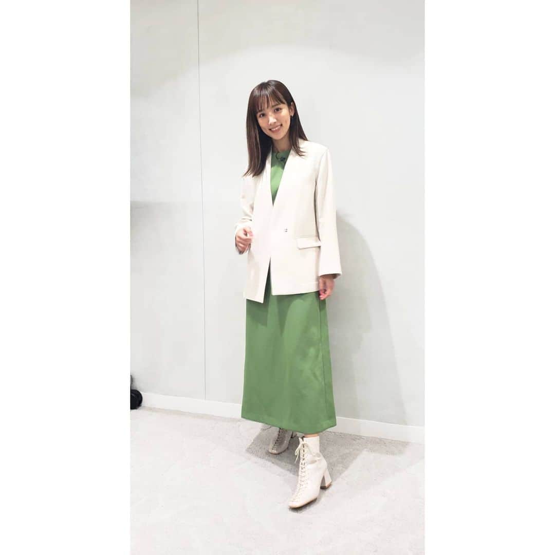 夏菜さんのインスタグラム写真 - (夏菜Instagram)「本日OAです！💚 「池上ベンチャーズ」 Jacket&Dress @milaowen_official Earring @a_y_m_store Shoes stylist's own Stylist @erica_mimura」2月7日 13時21分 - natsuna_official
