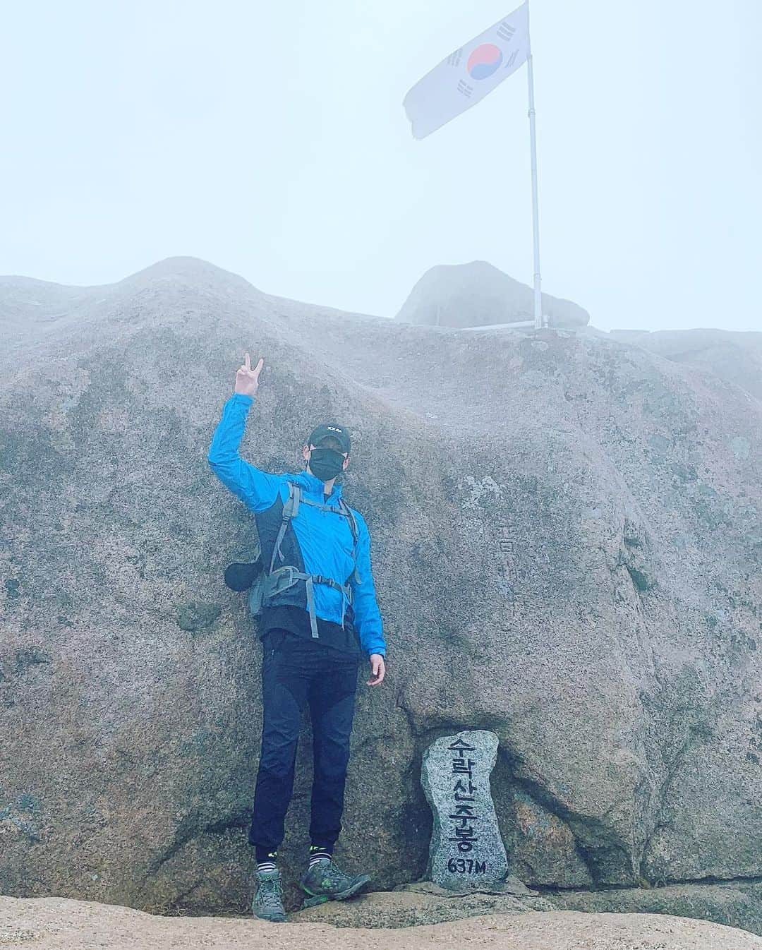 シン・ジフンのインスタグラム：「수락산 암벽코스 🧗  다음주 한라산 재등반 웜업🥾」