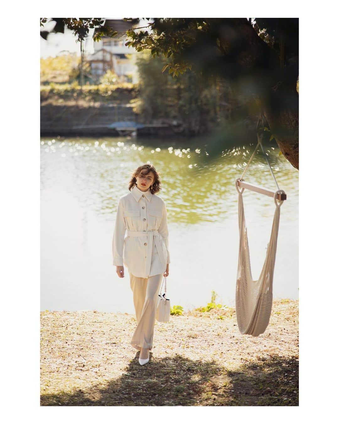 デュラスアンビエントのインスタグラム：「AMBIENT SPRING 2021 COLLECTION シックで軽やかな、シャツのディテールを再現したジャケット。 艶やかなパンツは裾のベルトで2パターンのシルエットを楽しめます  ▫️ 𝗦𝗵𝗶𝗿𝘁 𝗹𝗶𝗸𝗲 𝘀𝗽𝗿𝗶𝗻𝗴 𝗷𝗮𝗰𝗸𝗲𝘁 〈O/white,Beige,Blue〉  ▫️ 𝟮𝘄𝗮𝘆 𝗱𝗿𝗲𝘀𝘀 𝗽𝗮𝗻𝘁𝘀 【3月上旬発売予定】 〈Light yellow,Beige,Light green〉 ＿＿＿＿＿＿＿＿＿＿＿＿＿＿＿＿＿＿＿＿ www.ambient-online.com @ambientofficial #アンビエント#ambient_official #springcollection #spring2021」