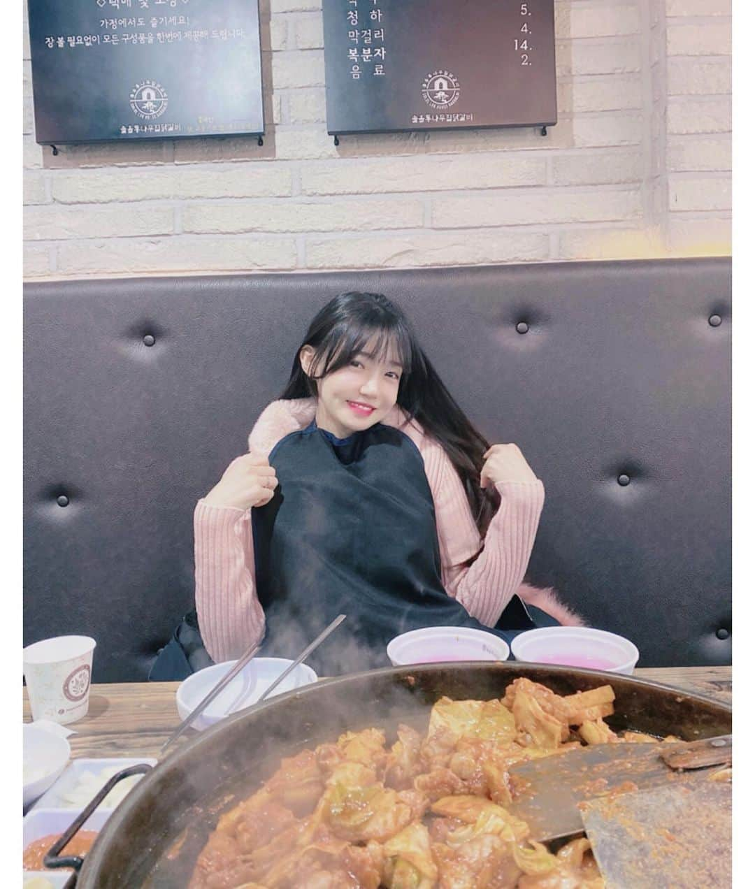 ウンソルさんのインスタグラム写真 - (ウンソルInstagram)「올만에 닭갈비 냠냠😘」2月7日 15時26分 - taylanofficialx