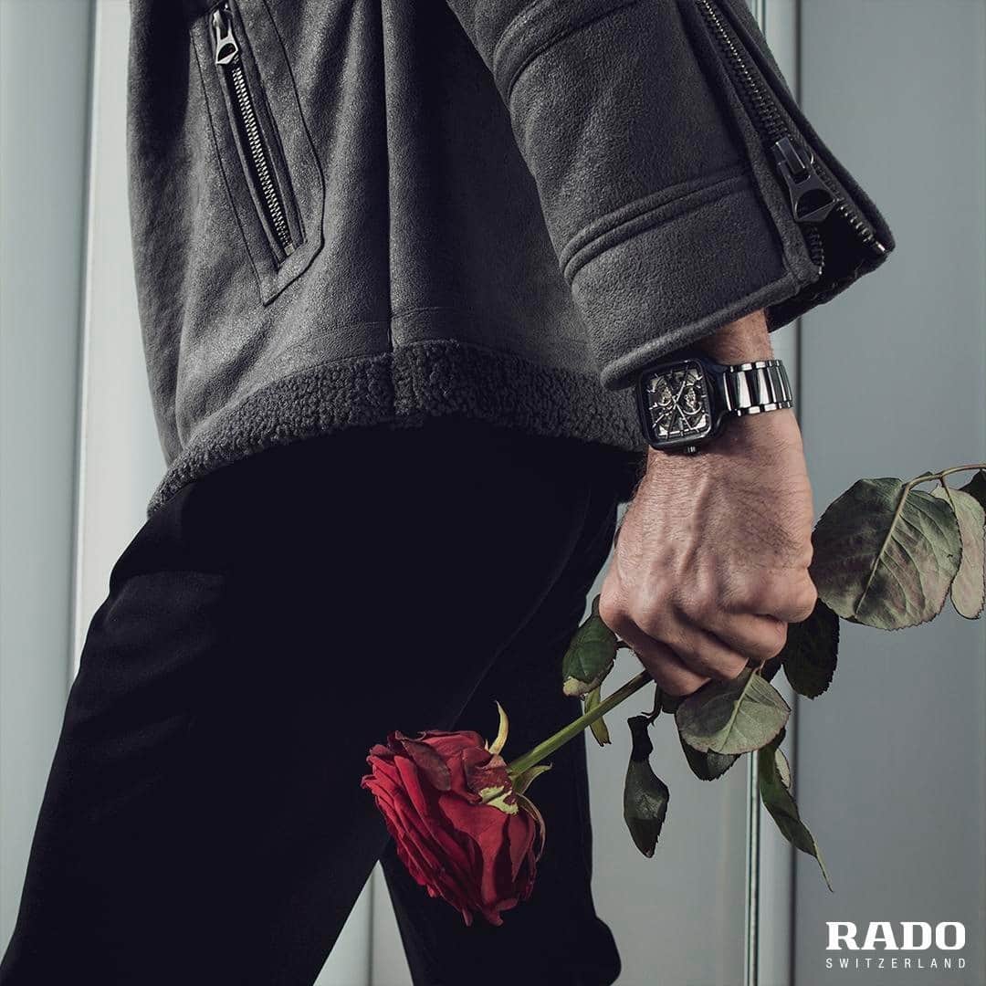 のインスタグラム：「Let love bloom with the True Square Open Heart. #RadoTrueSquare #Feelit」