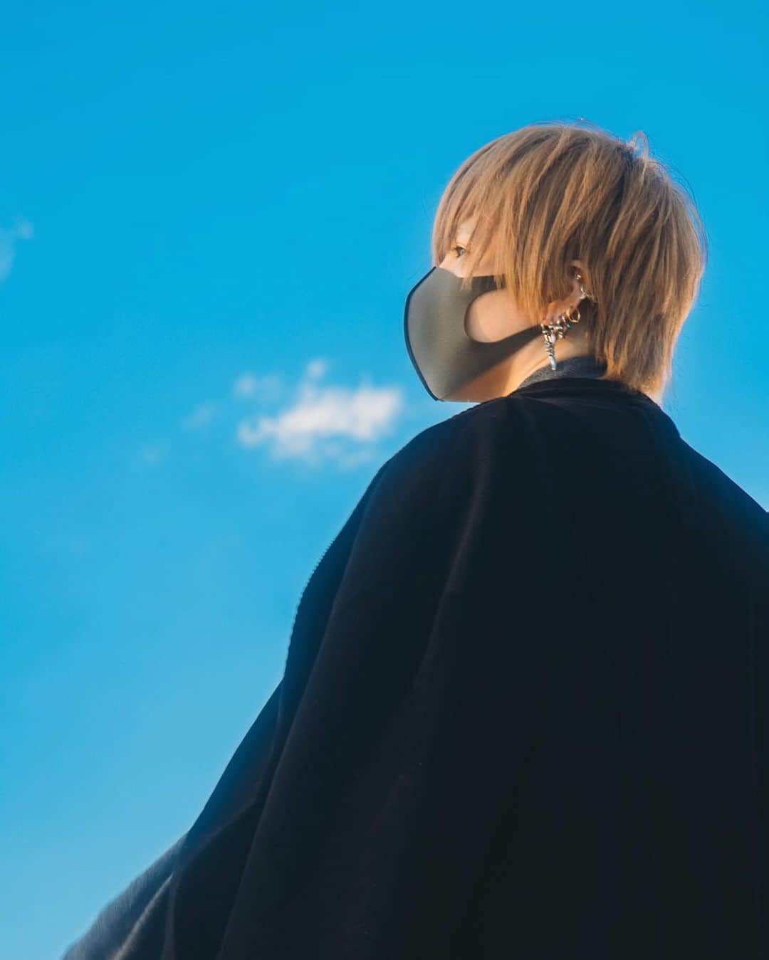 つかさしのインスタグラム：「アオハルかよ  photographer (@nobu_yann )  #お洒落さんと繋がりたい #今日のコーデ #ファッション #東京 #beauty  #二子玉川 #instafashion #instamodel #instastyle #model #style #ootd #follow4follow #japan #f4f #likeforlike #歌い手 #ポートレート #撮影」