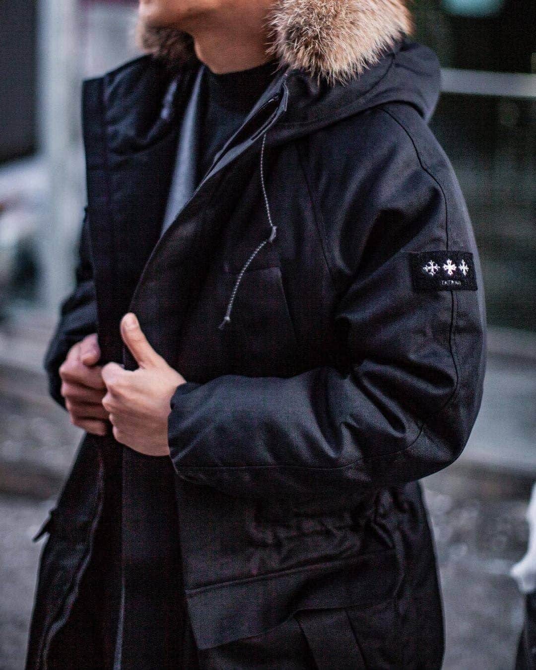 タトラスのインスタグラム：「Life isn't perfect but your outfit can be.  Borasco men's down jacket is a versitile piece that can be worn in business scene and as everyday casual.  Featuring @geoffrey__shin.  #Tatras #Tatrasofficial  #Tatraspeople  #downjacket」