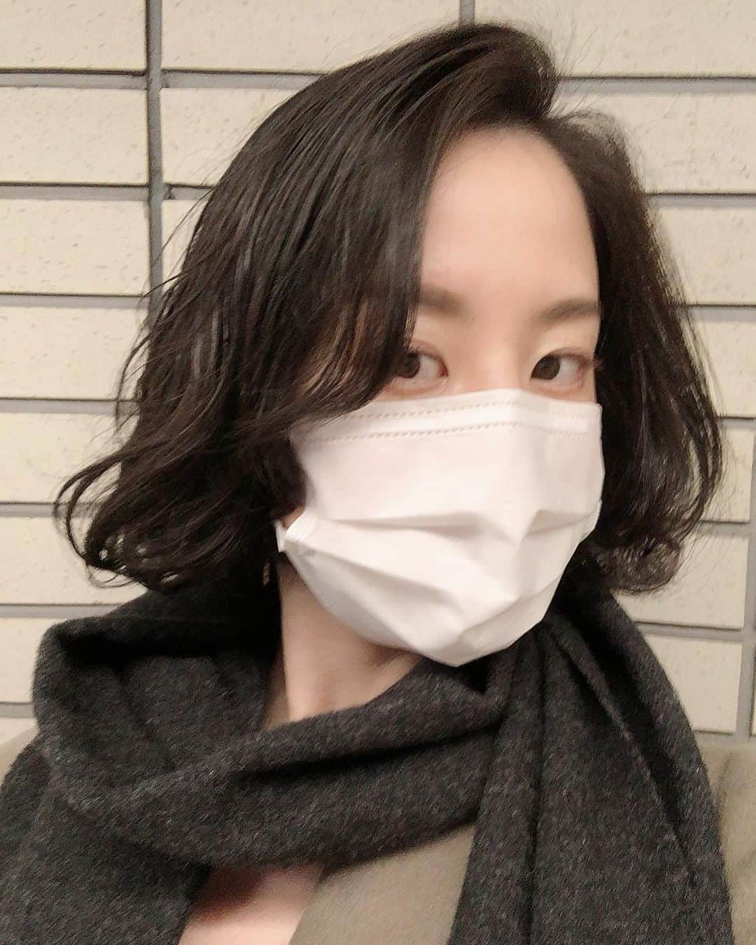 則松亜海さんのインスタグラム写真 - (則松亜海Instagram)「こんばんは！ やっと自撮りしたと思ったら、サザエさん🙆🏻‍♀️ 伸ばしかけの髪の処理が分からずとりあえずパーマかけてみました〜  皆様、お変わりありませんか？ 感染予防しながら、水分たくさん取って、暖かくして過ごしましょうね。 我が家の晩御飯は白湯鍋です🍲  内容無さ過ぎて自分でも驚き！！ #2021年初投稿 #あけましたおめでとうございました」2月3日 19時27分 - ami_norimatsu