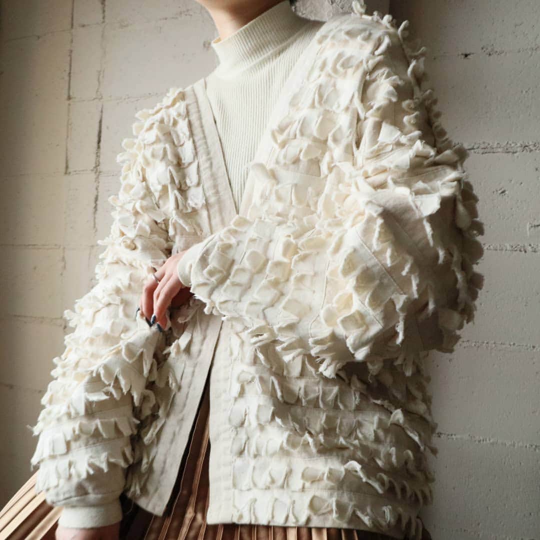 吉祥寺 古着屋 Orfeoのインスタグラム：「. Design Cotton Jacket  #orfeo #kichijoji #tokyo #vintage #used #fashion #coordinate #outfit . . .  お問い合わせはインスタグラムのプロフィール掲載のメールアドレスにお願いいたします。コメント、DMでのお問い合わせは受け付けておりませんのでご了承ください。 ONLINE SHOPの商品も店頭にてご購入頂けます。気になる商品がございましたらスタッフにお声掛けください。 . 新型コロナウィルス感染症予防対策を徹底して営業しております。 ご来店の際はマスク着用、手指消毒にご協力ください。」