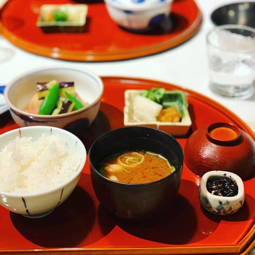 金村義明さんのインスタグラム写真 - (金村義明Instagram)「やっぱり富士山の雪解け水は最高！米も最高！ 甲州ワイン🍷も最高！ レジーナグループの中で料理は、トップクラスやなぁ〜」2月3日 19時35分 - yoshiaki_kanemura