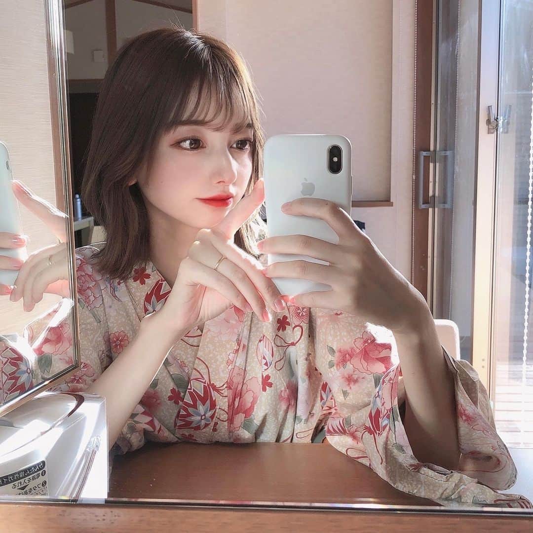 のインスタグラム：「ㅤㅤㅤㅤㅤㅤㅤㅤㅤㅤㅤㅤㅤ 髪の巻き方をYouTubeにアップしてるので ぜひみてくれると嬉しいです❄️❄️」