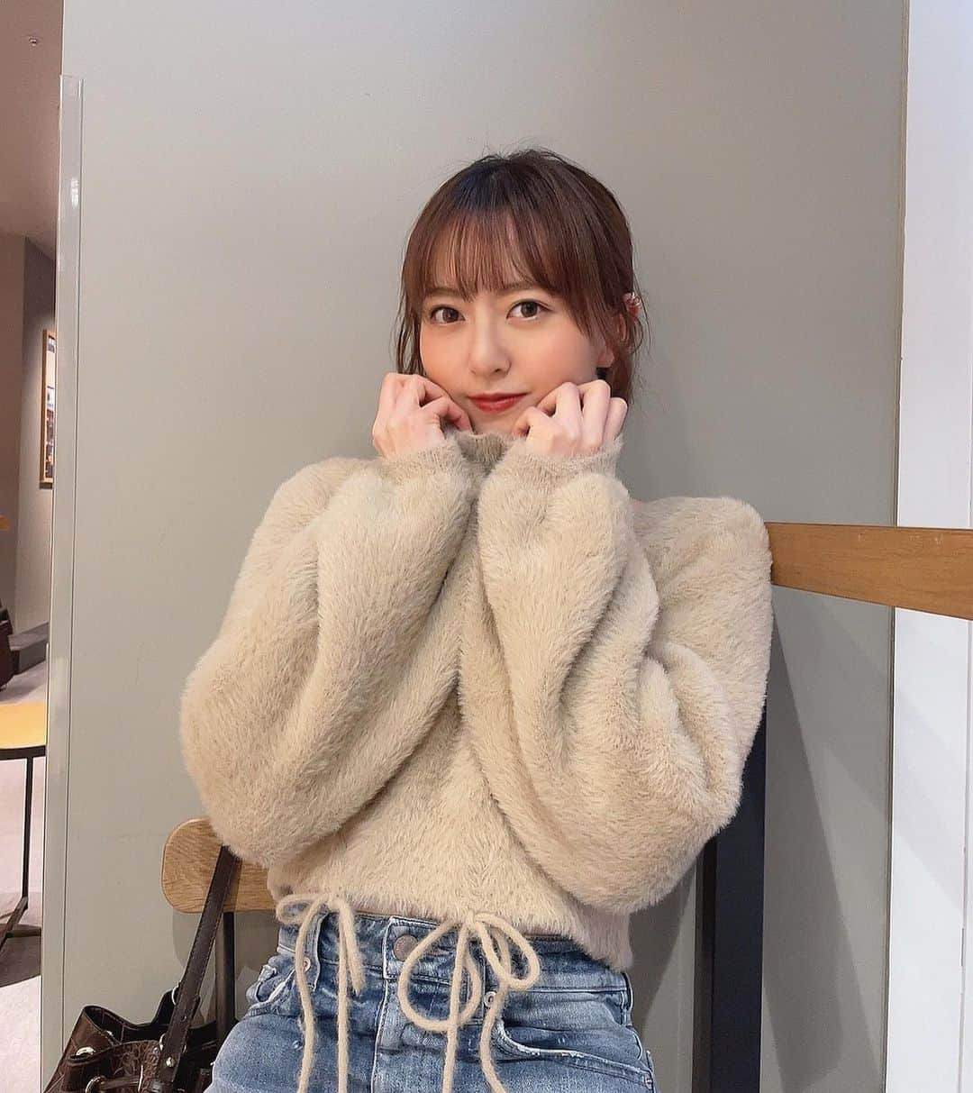 森保まどかさんのインスタグラム写真 - (森保まどかInstagram)「﻿ ﻿ ﻿ ﻿ 最近はピタッとした格好が好き♡﻿ ﻿ 自信を持って着こなすために﻿ 努力しようと思えるしね🥲﻿ ﻿ 実は結構な飽き性なので、﻿ 毎日系統が定まらなくて大変です！﻿ ﻿ 可愛い系か綺麗めか﻿ カジュアル系か個性派か…﻿ みんなはどんな感じが好きなのかな？﻿ ﻿ ﻿ ﻿ ﻿ ﻿ ﻿ ﻿ ﻿」2月3日 19時45分 - madokamera_48