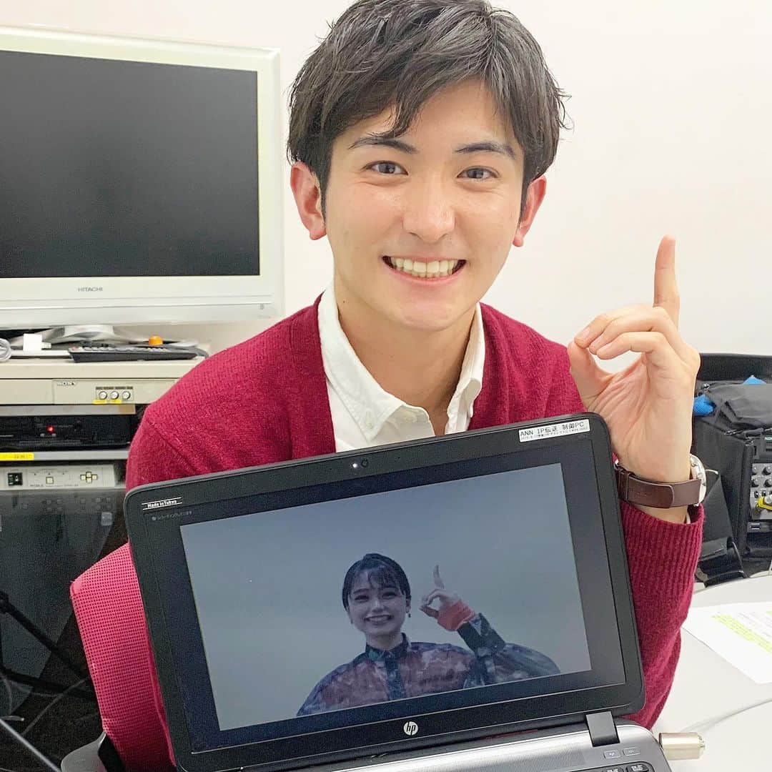 伊豆蔵将太のインスタグラム：「. 岐阜県海津市出身のシンガーソングライター、足立佳奈さん。(@kana1014lm ) . 今日から新曲「まちぼうけ」が配信リリースされています！ 切ない恋を歌ったラブソングは深すぎる歌詞と、足立さんの歌声が心に沁みます… 足立さんの昨夜のインスタライブでは、 皆さんの元に曲が届く瞬間をドキドキした様子で待たれていました。 . 先日はリモートでインタビューをさせていただきました！ 新曲タイトルにちなみ、足立さんの「待ち合わせ」の思い出について。 また、ご自身のYouTubeチャンネルで毎週絵を描いている足立さん。 今回「#あだちの絵日記便 ドデスカ版」と題して、名古屋でどうしても食べたいものも書いていただきました！ . 詳しくは明後日金曜日のドデスカ！で😊 . #まちぼうけ #DRIVE #足立佳奈 さん #メーテレ #ドデスカ！ #アナウンサー #伊豆蔵将太」