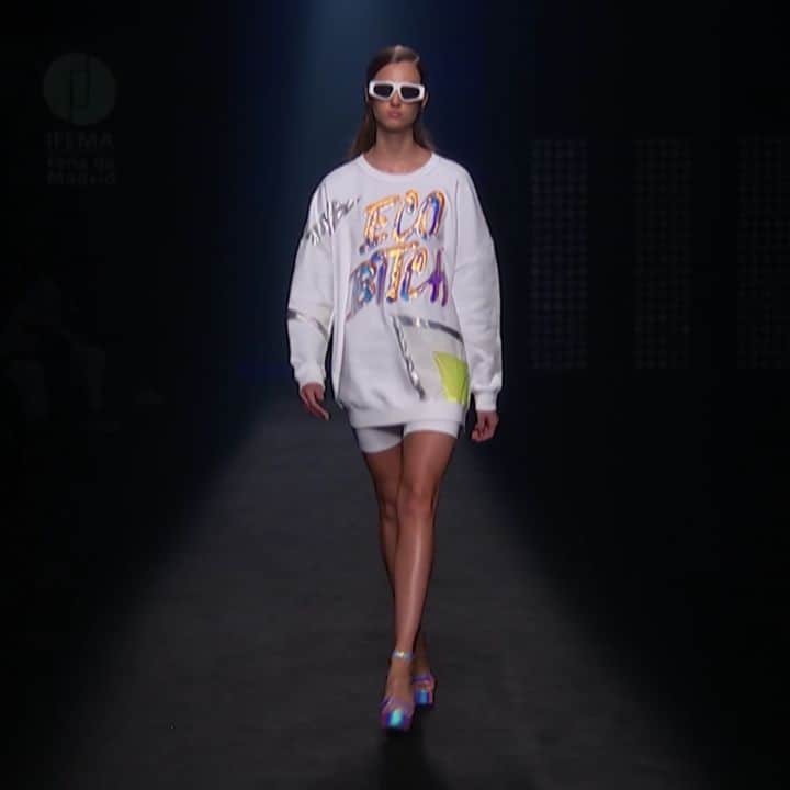 のインスタグラム：「Born fearless⚡ #WakeUpWorld SS21 is all about technological materials, creativity and innovation @mbfwmadrid #CUSTOBarcelona」