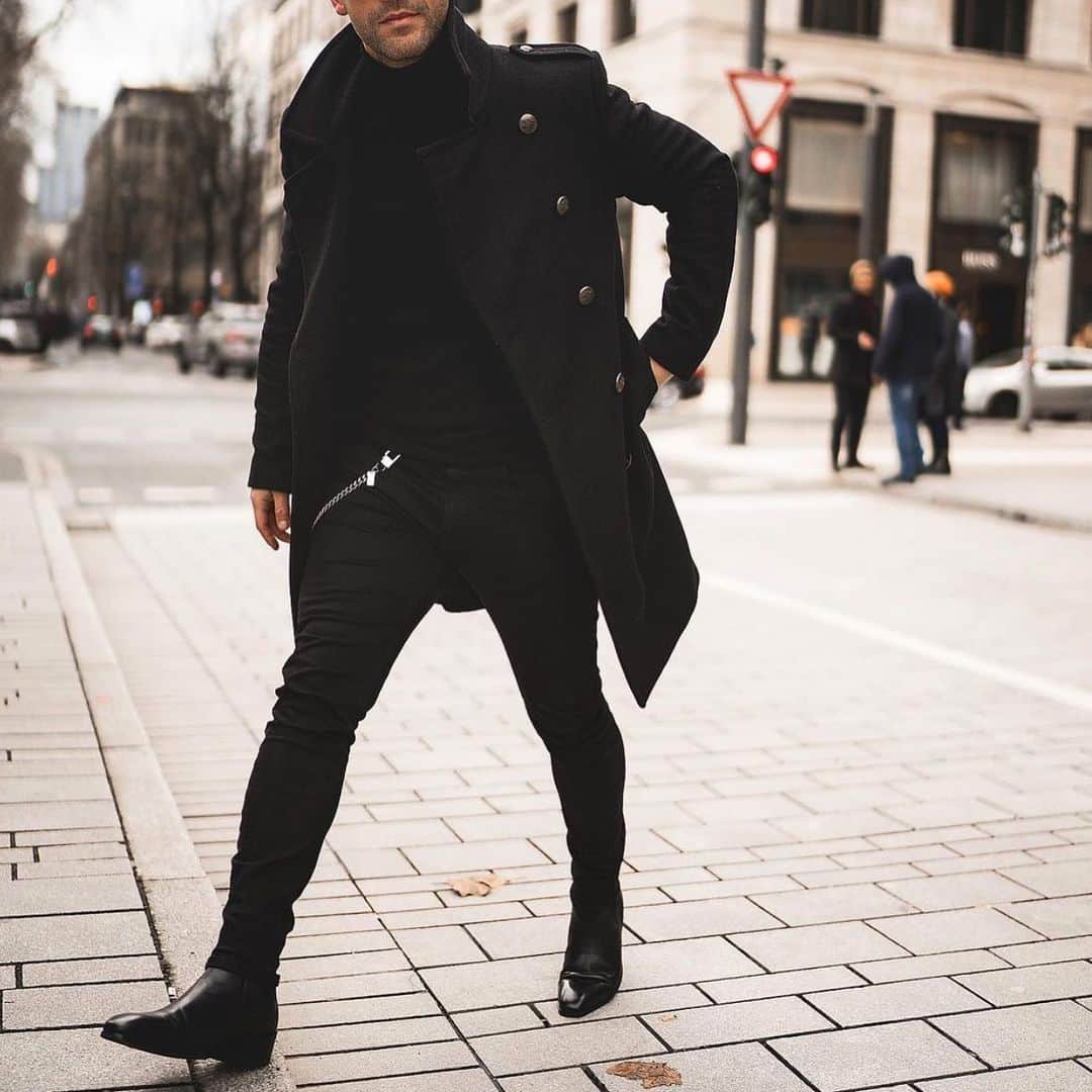 Men Withのインスタグラム：「Rate this outfit 1-10 😍👌🏽 #menwithstreetstyle  - 📸 @kosta_williams」