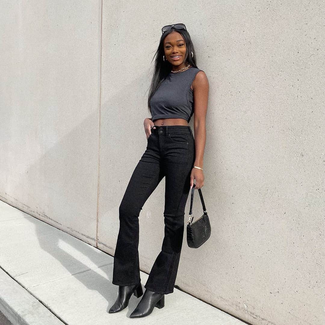 American Eagleのインスタグラム：「“When I was younger, my personal style was strongly influenced by those around me. I would tell my younger self to be more comfortable in my own skin; that I am beautiful, despite what the beauty standards are according to society. To embrace my melanin skin… My style is a way to embrace my individuality and freedom of expression.” –@brenna_anastasia   “While 2020 wasn’t the year we expected, it brought a lot of personal growth and realizing what’s truly important to me. For society, [it] brought to light many underlying issues and topics that had been hiding beneath the surface for too long. When we don’t practice inclusion, we miss out on the ability to learn from others.  “Black History Month is such an important month for African Americans. For me, it’s a highlight of our achievements and how far we have come in such a short amount of time. This month is a tribute to overcoming years of adversity and struggles.”」
