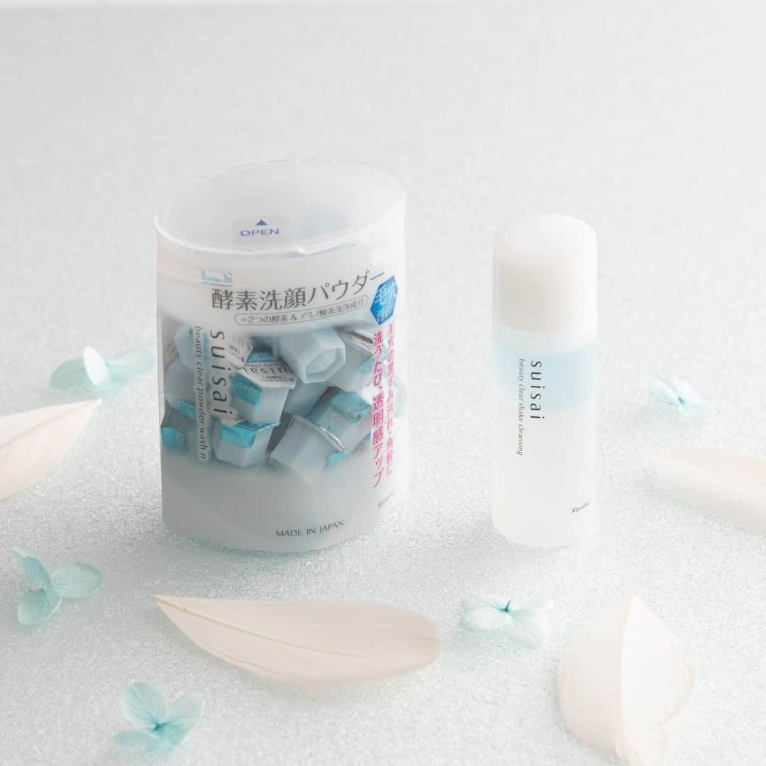 BeautyUのインスタグラム：「W酵素とアミノ酸系洗浄成分でつるすべお肌に 導いてくれる洗顔パウダー✨ 落ちにくいポイントメイクもしっかり落としてくれます😊  #銀座 #BeautyU #マツキヨ #マツモトキヨシ #Ginza #Tokyo #Japan #Makeup #Cosmetics #コスメ好き #コスメ好きさんと繋がりたい #コスメ紹介  #suisai #スイサイ #酵素洗顔パウダー #ビューティクリアパウダーウォッシュN #ビューティクリアシェイククレンジング #洗顔 #クレンジング」