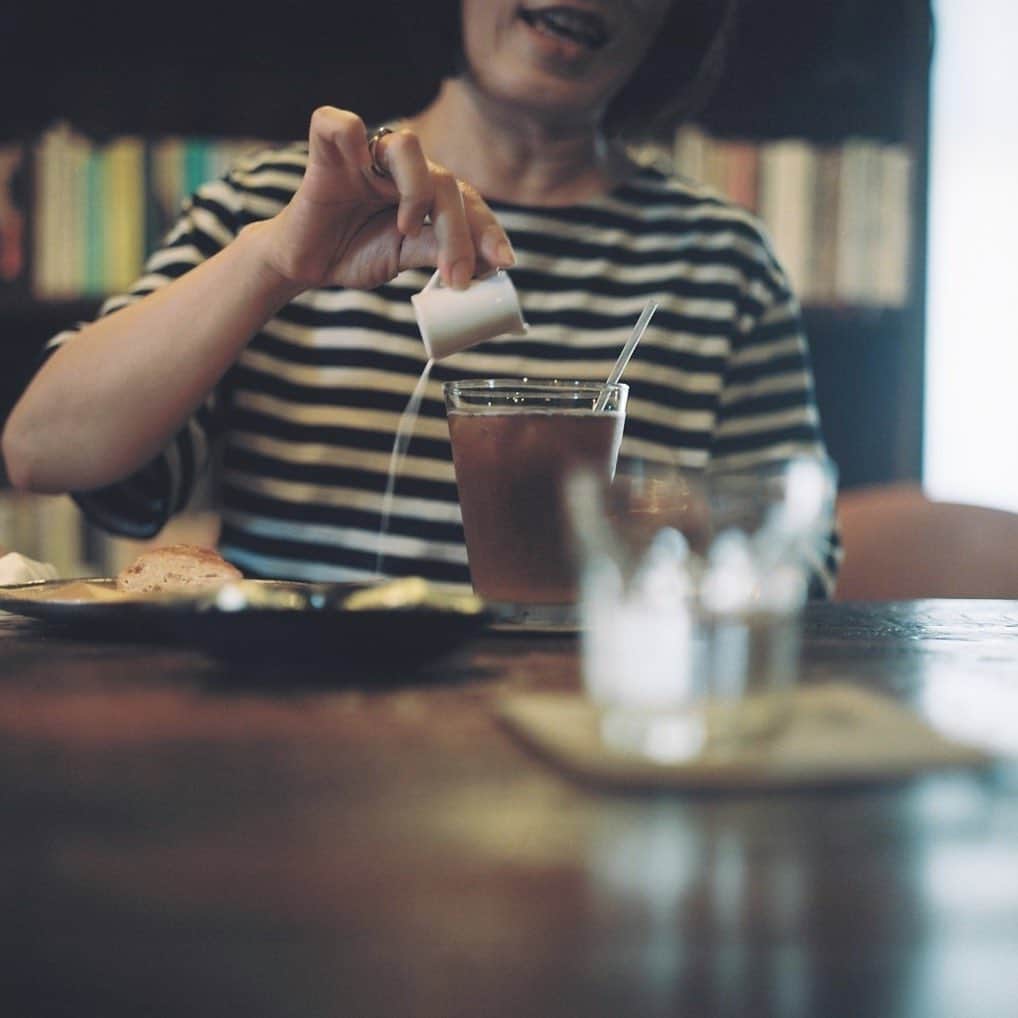 のインスタグラム：「*. *. g'm♪ *. 夏の思い出。 *. *. igについての疑問が２つ ①思い出の写真が表示される基準は何？ ②@○〇〇さんは知り合いではありませんか？的な表示。何を根拠に？ ‥‥‥謎すぎる。 *. *. 良い一日を◡̈*」