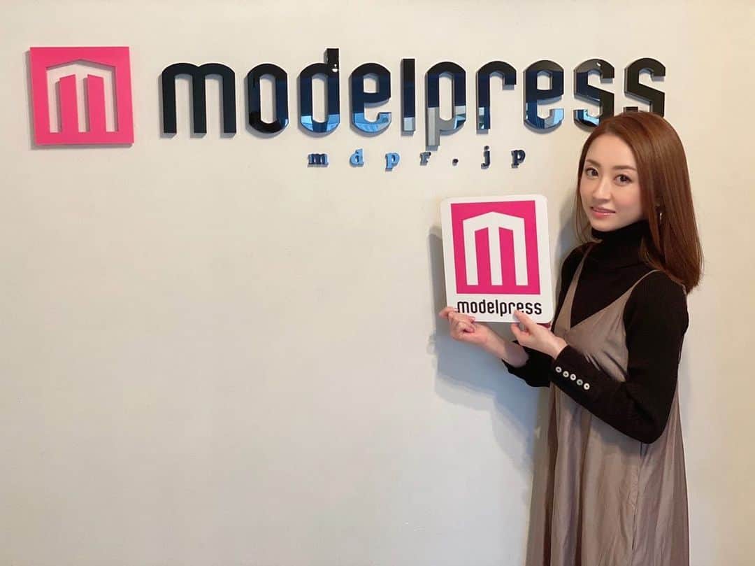 山上紗和 さんのインスタグラム写真 - (山上紗和 Instagram)「@modelpress さんのインタビュー#オフショット 😃  記事を読んでライブ配信に興味を持ってくれた方、自分もやってみたーい❗って方、事務所繋ぎますのでDMくださいね🤗  @pococha_jp #ポコチャ #ライバー募集中 #wasabi #モデルプレス #modelpress」2月3日 12時15分 - moon_sawa