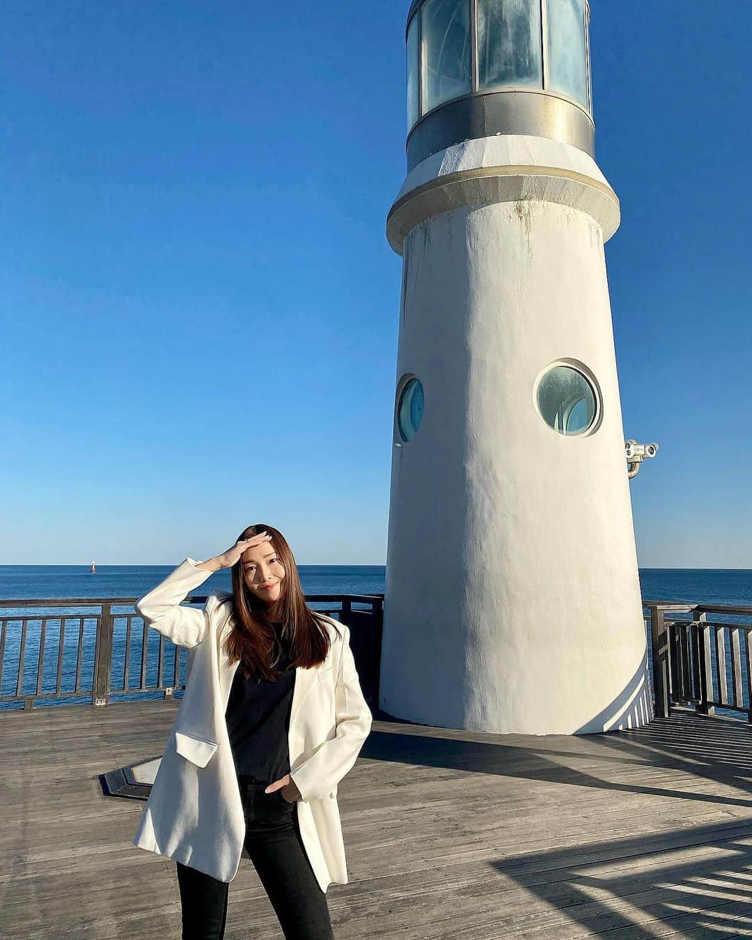 ジェシカ さんのインスタグラム写真 - (ジェシカ Instagram)「Be the lighthouse in someone’s storm💡🌊✨ - New #vlog uploading today on #jessicaland 🎬」2月3日 12時47分 - jessica.syj