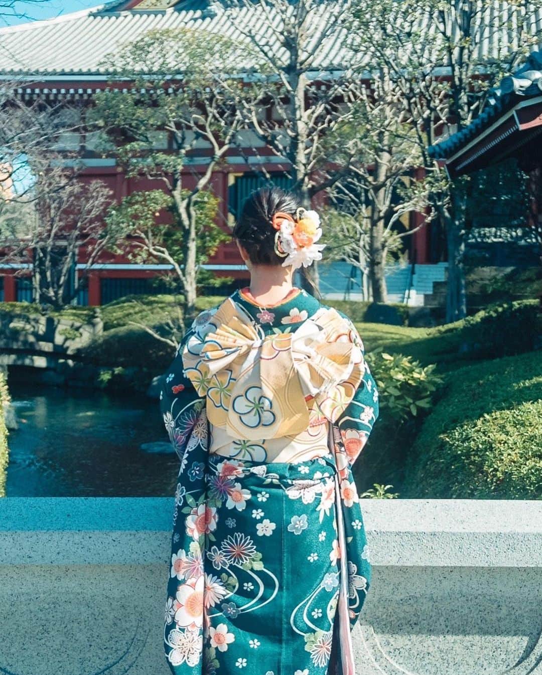 神岡実希さんのインスタグラム写真 - (神岡実希Instagram)「ー もっと自分をいろんなことを許せる人になりたい。でも怠けたくはないなぁ。 photo: @szkshingo #振袖 #浅草」2月3日 13時01分 - miki_kamioka