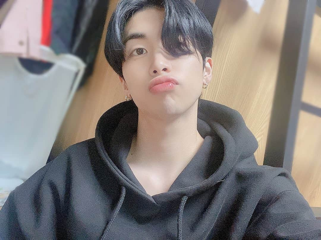 UP10TIONさんのインスタグラム写真 - (UP10TIONInstagram)「🖤 #샤오 #xiao」2月3日 14時55分 - u10t_official