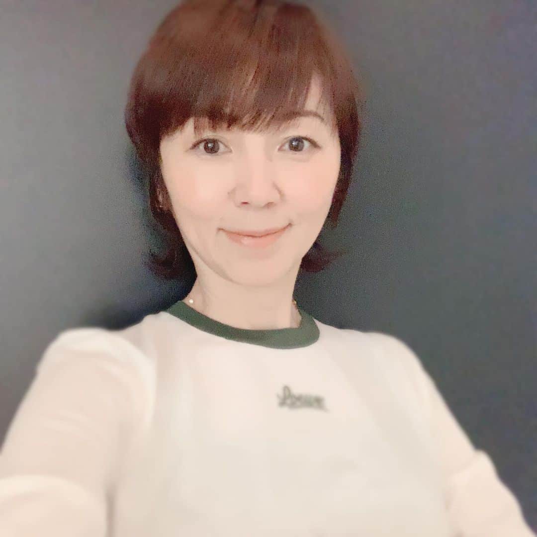 渡辺満里奈さんのインスタグラム写真 渡辺満里奈instagram 本日の衣装は少々のレトロ感 ひるおび エースをねらえ風 おかひろみ風 髪型もそんな感じ コートではー誰でもひとりひとりきり 2月3日 15時15分 Funnyfacefunny