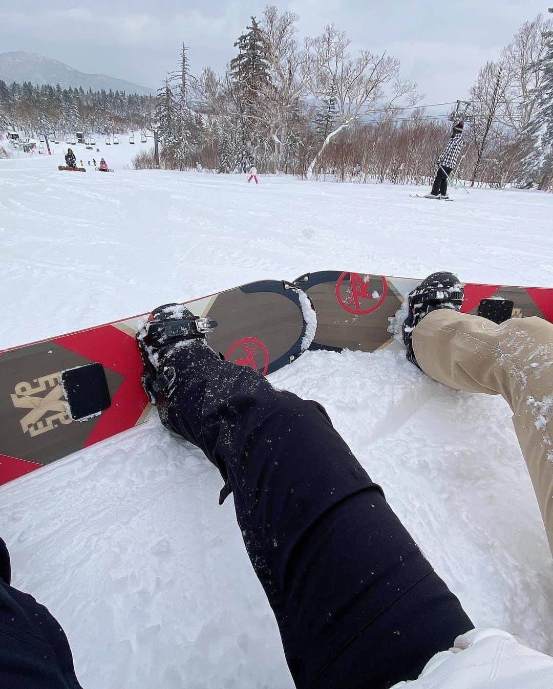 平田梨奈さんのインスタグラム写真 - (平田梨奈Instagram)「スノボ好きだな〜🧡🏂　 誰か行こうよおおおおおお！！  #hirafashion #スノボ女子 #札幌国際スキー場」2月3日 16時00分 - hirari_official