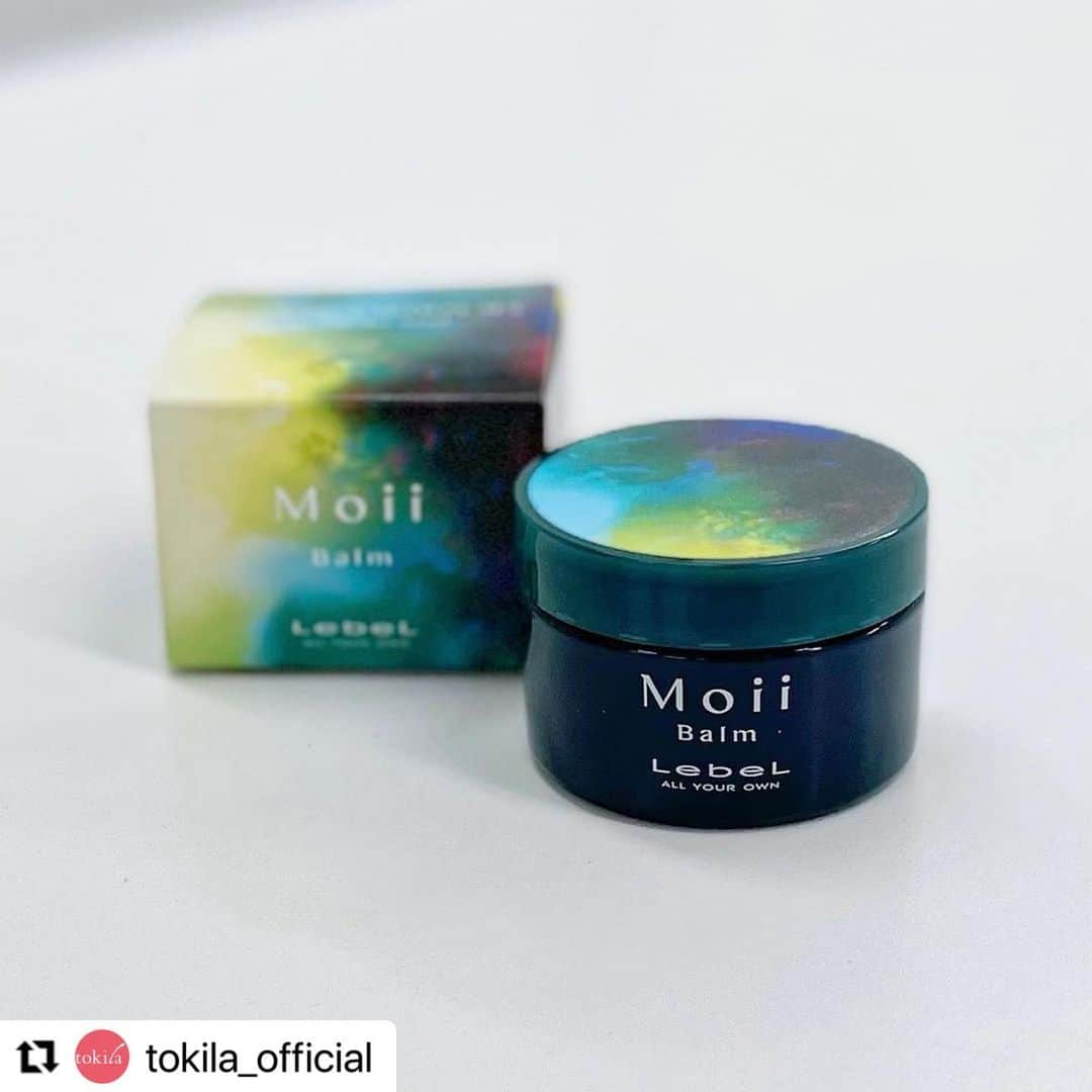 LebeL(ルベル) さんのインスタグラム写真 - (LebeL(ルベル) Instagram)「2月26日発売の、Moiiバーム 限定品をご紹介していただきました！  #Repost @tokila_official with @make_repost ・・・ サロン専売の化粧品ブランド #Lebel で展開中のナチュラルケアシリーズ Moii( #モイ )の人気アイテム「バーム ウォークインフォレスト」から、限定の香り&パッケージのバーム アースピースが2/26に数量限定で発売🌳  今回は、ファッション誌や広告、ミュージックビデオの撮影など幅広く活躍中のヴィジュアルアーティスト・Takako Noelさんとのコラボが実現。 彼女の独創的な世界観、自然や生命に対する尊敬や賛美とMoiiがこだわっている自然由来成分という2つの価値観が共鳴しあい誕生した限定の香りとデザイン。 特に香りは、大地や神秘的な夜の夜を感じさせるウッディ系を中心に、地球の息吹を感じるアーシーハーバルの香りを表現。ちょっぴり大人なパッケージともベストマッチ☺️  バームタイプなので、スタリイングはもちろん、ヘアケア、ボディケア、ハンドケアまで活躍するマルチアイテムです💕 Moii愛用者だけでなく、Moii初心者にもオススメ🌿 ✳︎ ✳︎ モイ バーム アースピース （ボディ・ヘアトリートメントバーム） 37g 希望小売価格¥2,860（税抜） 2021年2月26日発売※サロン専売、数量限定 ✳︎ ✳︎ #Moii #タカラベルモント#ルベル #バームウォークインフォレスト #モイバームアースピース #takakonoelとコラボ #haircare #スタイリング #beauty #tokila #トキラ #美容垢 #instabeauty #数量限定 #限定品」2月3日 16時02分 - lebel.official