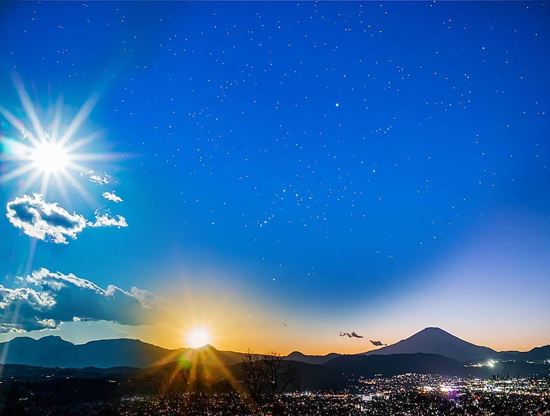 tomohiro koshikaさんのインスタグラム写真 - (tomohiro koshikaInstagram)「I have been time-traveling. 🛵💭⏰ My time machine is not working well and frequent engine trouble. I was in danger of falling into a rift in space-time, but I survived. It's dangerous!  ‪OMD EM5 mk2‬ ‪‬M. ZUIKO 17mm 34mm(35mm換算) 15:03 to 26:02 ProSoftonClear + StarryNight + Half ND64 https://tomohirokoshika.myportfolio.com」2月3日 17時01分 - tomohiro_koshika