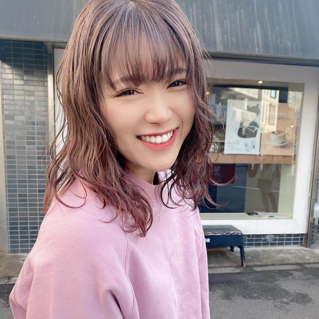 山内鈴蘭さんのインスタグラム写真 - (山内鈴蘭Instagram)「美容室いってきました💇‍♀️💓 透明感のあるカラーに⭐︎ @ryota_navile さんいつもありがとう！ ． ． パープルいれてるんだけど どうかなぁ？☺️💜 ． ． #美容室 #原宿美容室 #navile #ヘアーサロン #ヘアートリートメント #ヘアカラー #パープルカラー #トリートメント #さらさらヘアー #巻き髪 #巻き下ろし #ありがとう #私服 #offwhite」2月3日 17時17分 - xxsuzuranxx