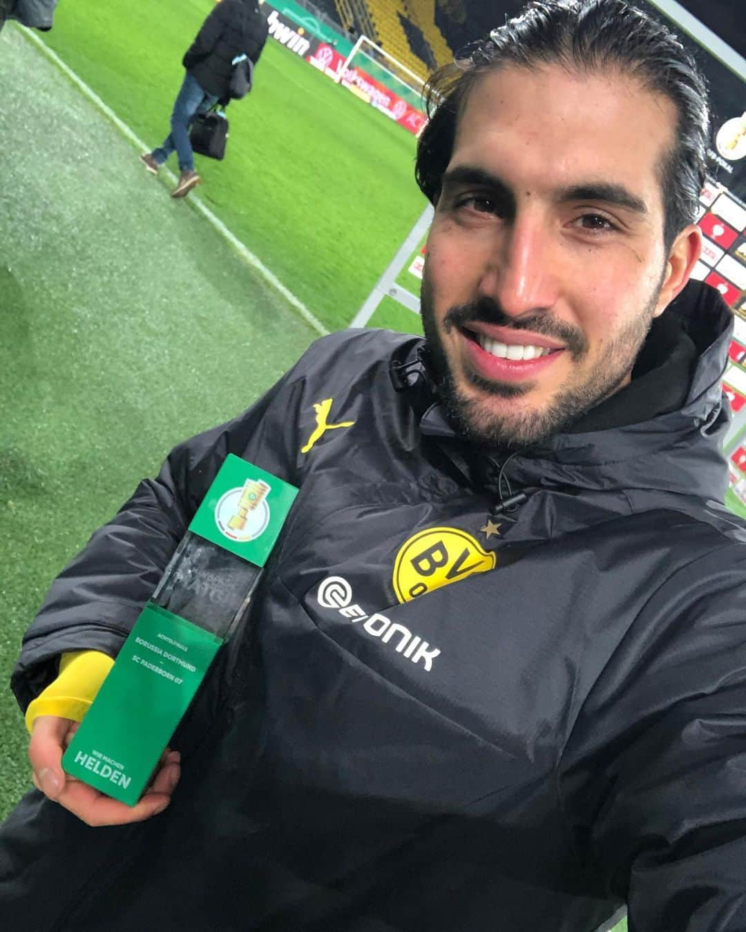 ボルシア・ドルトムントさんのインスタグラム写真 - (ボルシア・ドルトムントInstagram)「👊 Man of the match. #BVBSCP」2月3日 17時26分 - bvb09