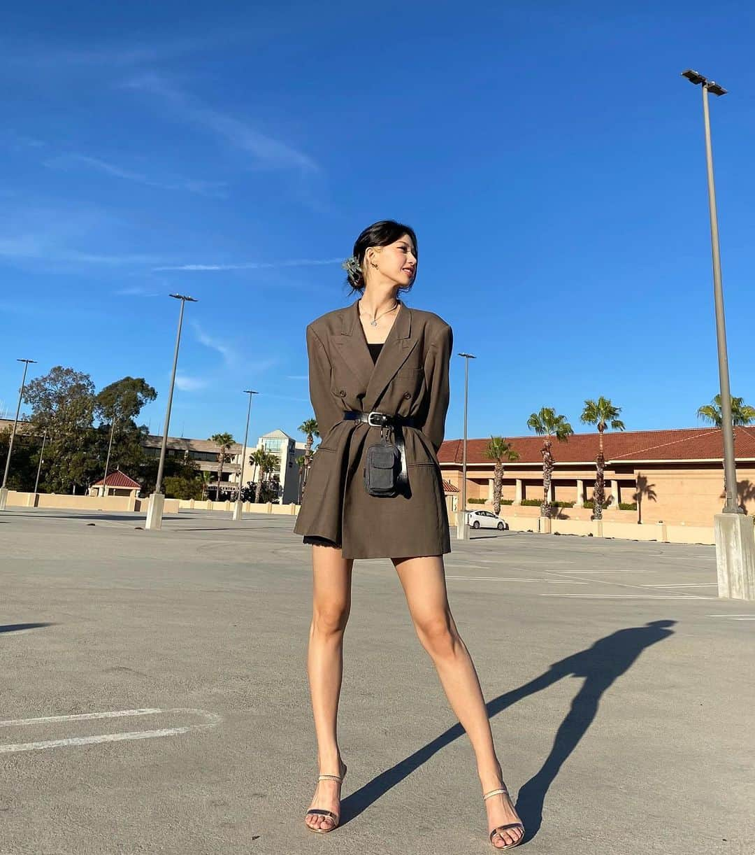 リュ・ウォンのインスタグラム：「Jacket? Thrifted😎」