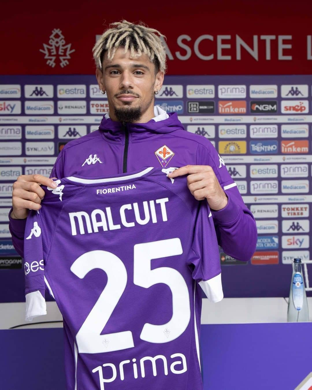 ACFフィオレンティーナさんのインスタグラム写真 - (ACFフィオレンティーナInstagram)「⚜️ Malcuit 2️⃣5️⃣  #ForzaViola 💜 #Fiorentina #ACFFiorentina #KevinMalcuit #Malcuit」2月3日 17時33分 - acffiorentina