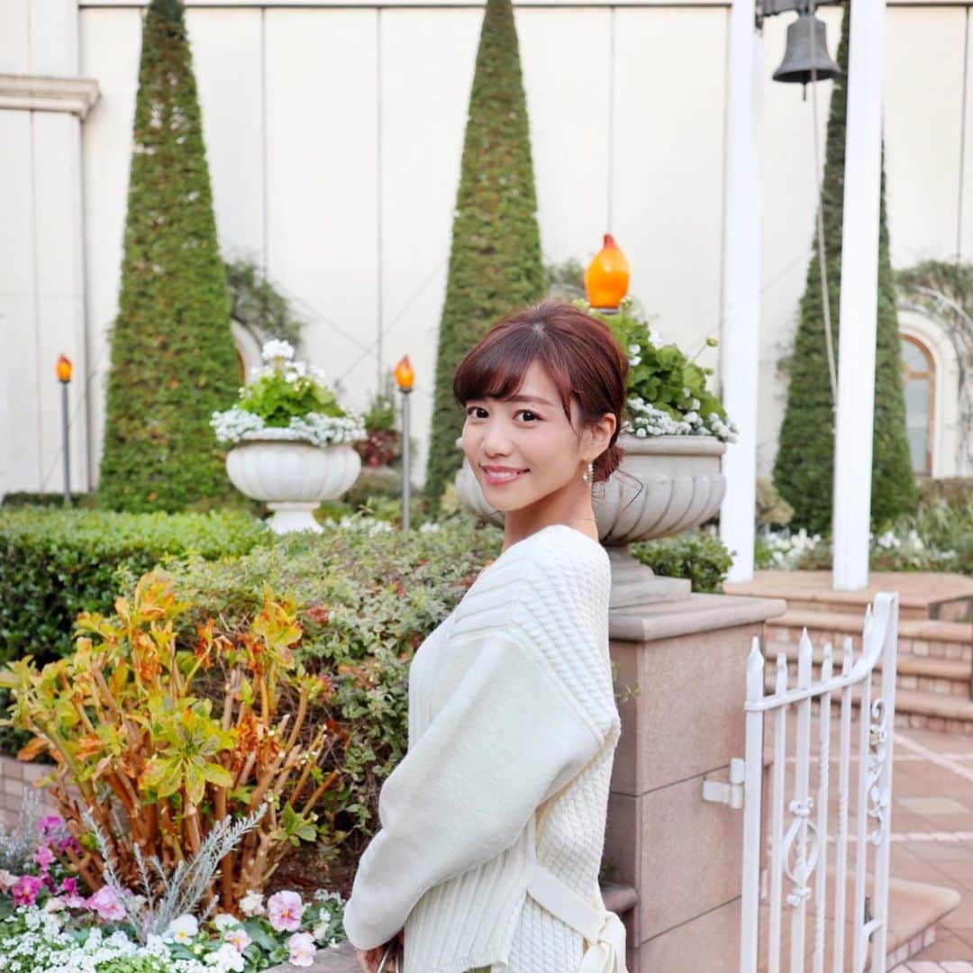 福山唯のインスタグラム：「お家の桜がたくさん咲いてきて、ポカポカな日が待ち遠しいなぁ🌸✨ . . インビザライン は、最近は1週間のスパンで新しものに付け替えています🦷✨ 食べ物を噛んだ感じや、新しいマウスピースをはめると動いてるな…と実感する時が多々😬痛い時もあるけど頑張っています✨ . . 先日少し書いた唾液検査についてですが、今のお口の状態が分かり、予防やリスク管理ができる検査😳✨ 虫歯菌ゼロです！と言ってもらえた時はやはり嬉しいし、この状態を保とう✨と思えるし、ここはこれを使ってみましょう。と自分に合ったケア方法を先生が細かく教えてくださるので、本当にやってみてよかった検査でした👏✨ 検査はインビザライン をお願いしている　@pulcino_dental_office でしました♫ 興味があったらとってもおすすめの検査です☺️ . . #dentalclinic #invisalign #インビザライン  #プルチーノ歯科矯正歯科 #矯正歯科　#歯列矯正 #矯正女子　♡」