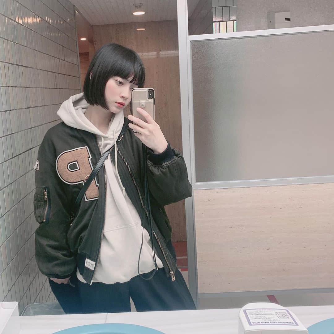 Macoto Tanaka 田中真琴さんのインスタグラム写真 Macoto Tanaka 田中真琴instagram 最近はラフな服が多いかも Tops Kenickcurry Jacket Pinkhouse Press Pants Beep Ss 今日はずっと観たかった映画みてきた らいか ろりん すとん 凄かった 少女2人