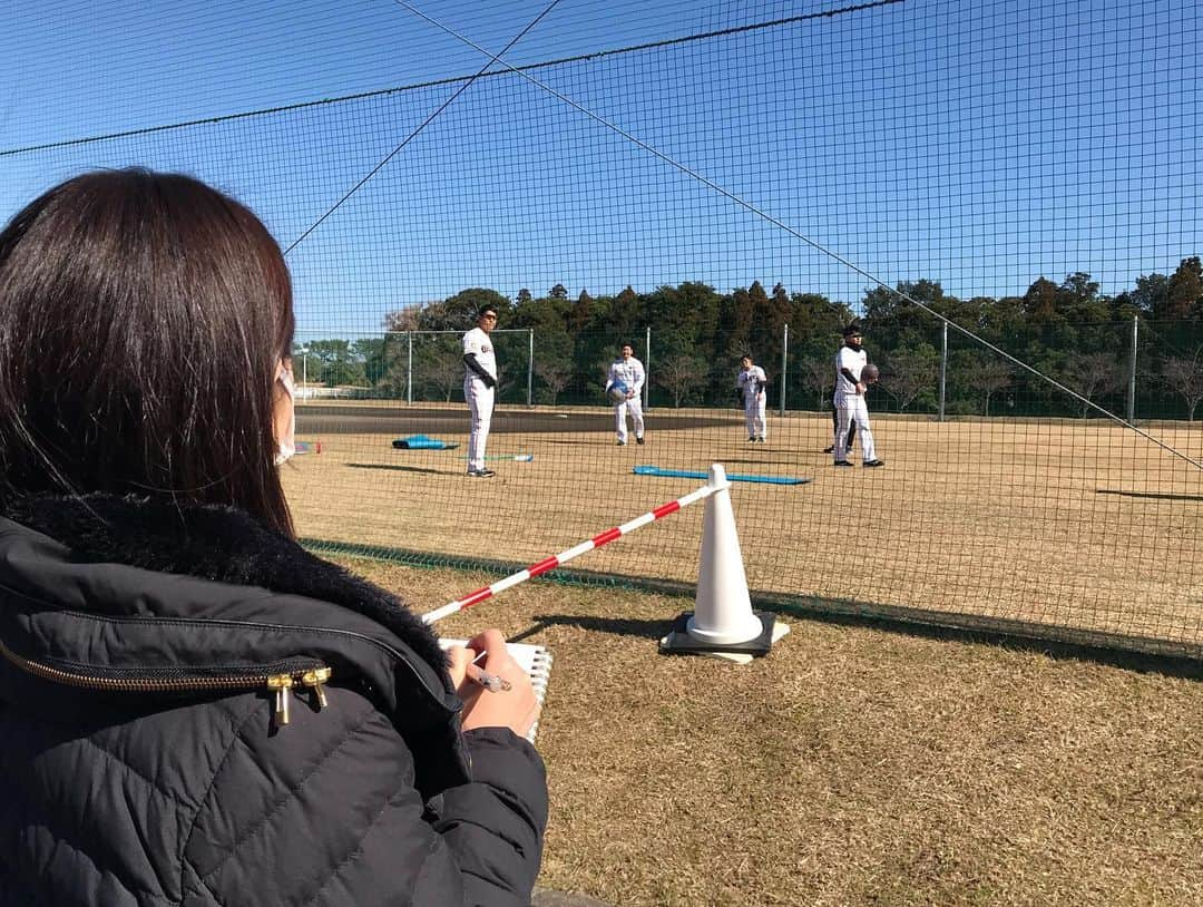 阿部智帆さんのインスタグラム写真 - (阿部智帆Instagram)「🧡  今日の目標 キャンプらしい写真を撮る📸  達成🤗  いつも準備にバタバタしてわすれちゃうので😊 明日もがんばります♪  #giants #宮崎キャンプ #gラヂ」2月3日 17時56分 - chiho_abe829