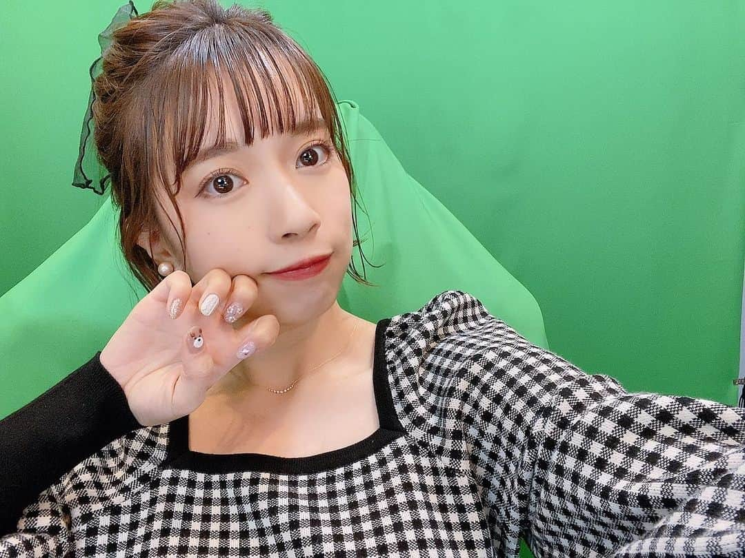 三田寺理紗さんのインスタグラム写真 - (三田寺理紗Instagram)「かわいいネイルしてもらった〜🥰💅❤️  ネイルするのはほぼ初めてだったので前日は遠足の前の日みたいにわくわくでひた！  これもあれもしてみたいと話したら全部詰め込んでくれました🤤💕  すっごくお気に入り〜  おかげで爪かわいいのお誕生日過ごせましたっ✌️ わぁ〜い  #ネイル #ネイルデザイン #くまネイル #あざらしネイル #ニットネイル #マグネットネイル #さくらんぼネイル」2月3日 17時56分 - risatan31