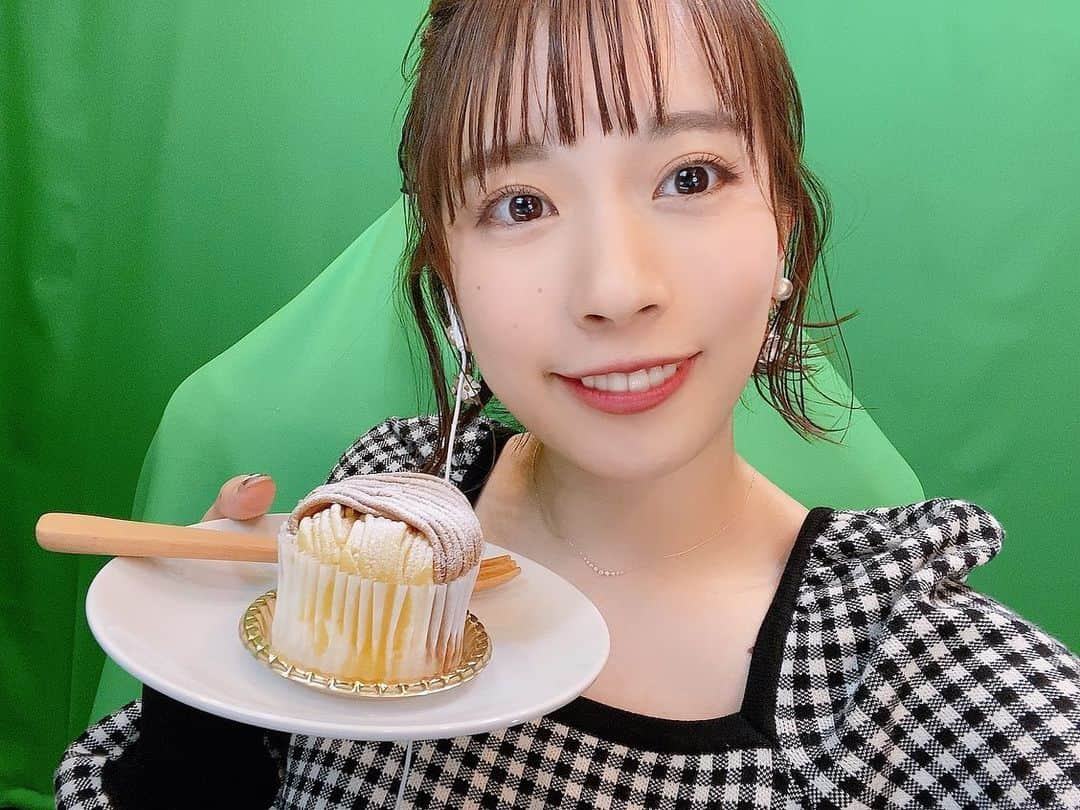 三田寺理紗さんのインスタグラム写真 - (三田寺理紗Instagram)「お誕生日をむかえました🎂  配信、Twitter、たくさんのおめでとうをありがとうございましたぁ😊❤️  ボディメイク中なのでトレーナーさんからの許可を得てケーキを食べたよ🧁泣きそうなくらい美味しかったww  去年のお誕生日配信で登録者数1500人だったみたでらげーむは1年経って2万5000人になっていました😳✨✨✨  3万人目指す！と大口を叩いていた自分もびっくりですw  いつもそばにいてくれるMDGふゃみりーや一緒に遊んでくれる先輩方に本当に感謝しかないです。  これからも変わらずマイペースにやっていくので応援よろしくお願いしますっ😁💓  三田寺理紗」2月3日 18時13分 - risatan31