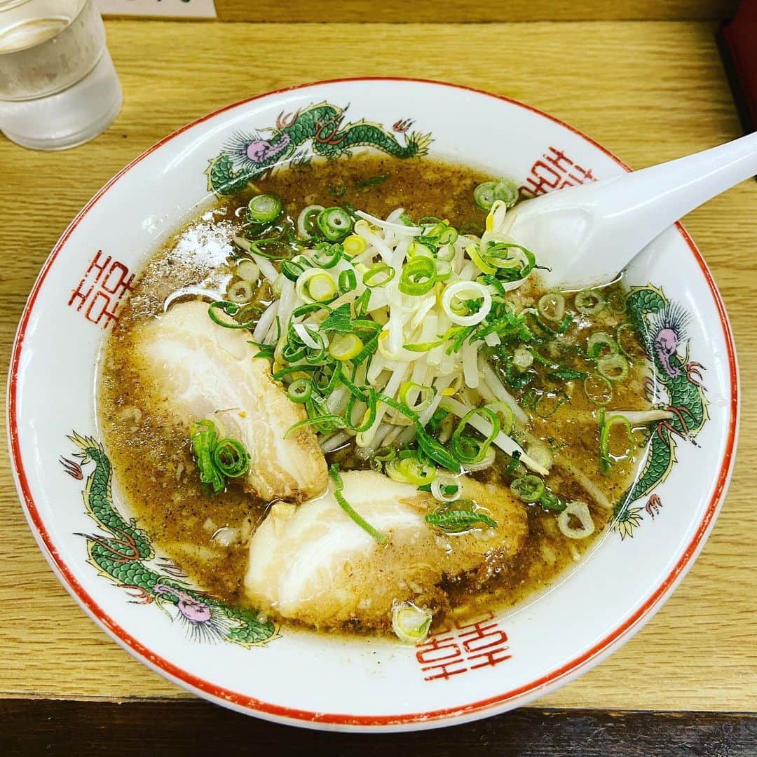 進祐哉のインスタグラム：「ミーティング終わりに🍜」