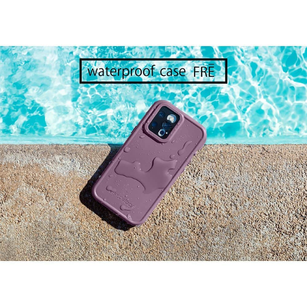 caseplayのインスタグラム：「・  ＼FOXSTOREでは【完全防水】／ のiPhoneケースを取り扱っております  -------------------  【 LIFEPROOF - FRE 】  防水・耐衝撃スマートフォンケースの中で 全米売上No.1(※1)を誇るブランド 『LIFEPROOF』がつくる 防水、防塵、防雪、耐衝撃ケース『FRE』！  スクリーンの部分もしっかり保護されている為、 ウォーターアクティビティやウィンタースポーツなどは もちろんのこと、日常生活でのアクシデントでも iPhoneを守ってくれる心強い存在  完全防水なので手洗いと一緒に ケースごとiPhoneを丸洗い可能なのも このご時世でうれしいポイント  アメリカ国防総省が定める軍事規格 「MIL-STD 810G-516.6」に準拠しており、 高さ2メートルから落としても ケース内の端末を保護してくれます  FOXSTOREでも常に人気の商品です◎  〇詳細はトップページリンクより 公式ONLINE SHOPでご覧ください  〇REAL STOREにもお取り扱いございます ※店舗によって一部お取り扱いが無い場合も ございますので、実物をご覧になりたい際は 店舗にお問合せの上、ご来店くださいませ  --------------------  【対応機種】  ・iPhone 12/12 Pro ・iPhone 12 mini ・iPhone 12 Pro Max ・iPhone 11 Pro Max ・iPhone 11 Pro  ・iPhone 11 ・iPhone SE(第2世代)/8/7 機種により、 カラーバリエーションが違います  【カラー】  ・BLACK /ブラック ・FREE DIVER /グリーン ・OCEAN VIOLET /パープル←画像のカラーです  --------------------  その他のiPhone 12 シリーズ対応のケースも 多数ございますので、 是非【公式ONLINE SHOP】 または【REAL STORE】にて チェックしてみてください  #防水ケース#lifeproof#fre#iphonecase #iphoneケース #iphoneカバー #iphoneカバー #スマホケース #アイフォンケース #携帯ケース #スマホカバー #iphone12ケース#iphone12proケース #iphone12miniケース」