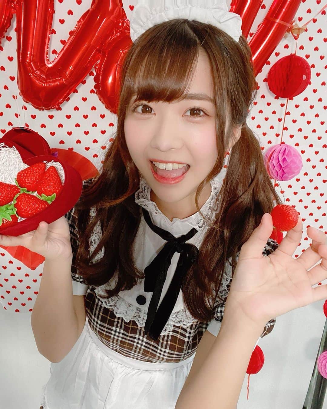 天羽希純のインスタグラム：「《ご報告🕊》  今日からお仕事復帰出来ました。  一時はどうなることかと思ったけどまたこうして大好きな場所に戻れて嬉しい☺️  長い入院で今ある全てが当たり前ではないんだと改めて学びました。 沢山みんなの気持ちも届いたよ✨  これからもこの環境に感謝して夢に向かって突き進みます！  きすみ」