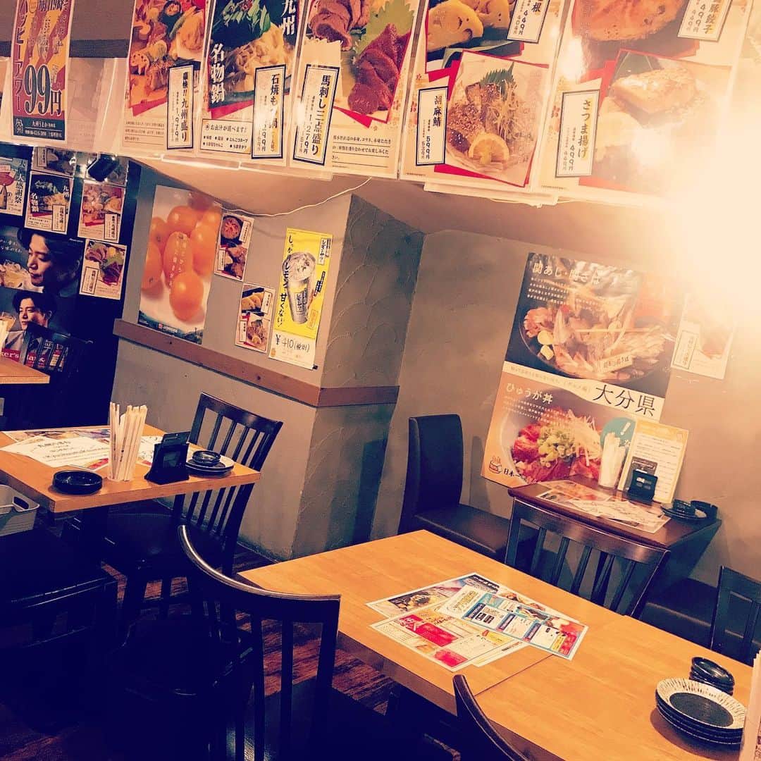九州うまか　梅田店のインスタグラム：「始まりました #ハッピーアワー  みんな大好き #ハイボール #赤玉パンチ  #こだわり酒場レモンサワー  が19時まで99円！！週末なんて関係有りません  コロナ対策万全でお待ちしてます♪ #居酒屋 #海鮮 #和牛 #ブランド #国産 #個室 #大阪 #梅田 #駅近 #ディナー #デート #喫煙可 #酒の肴 #九州 #うまい」